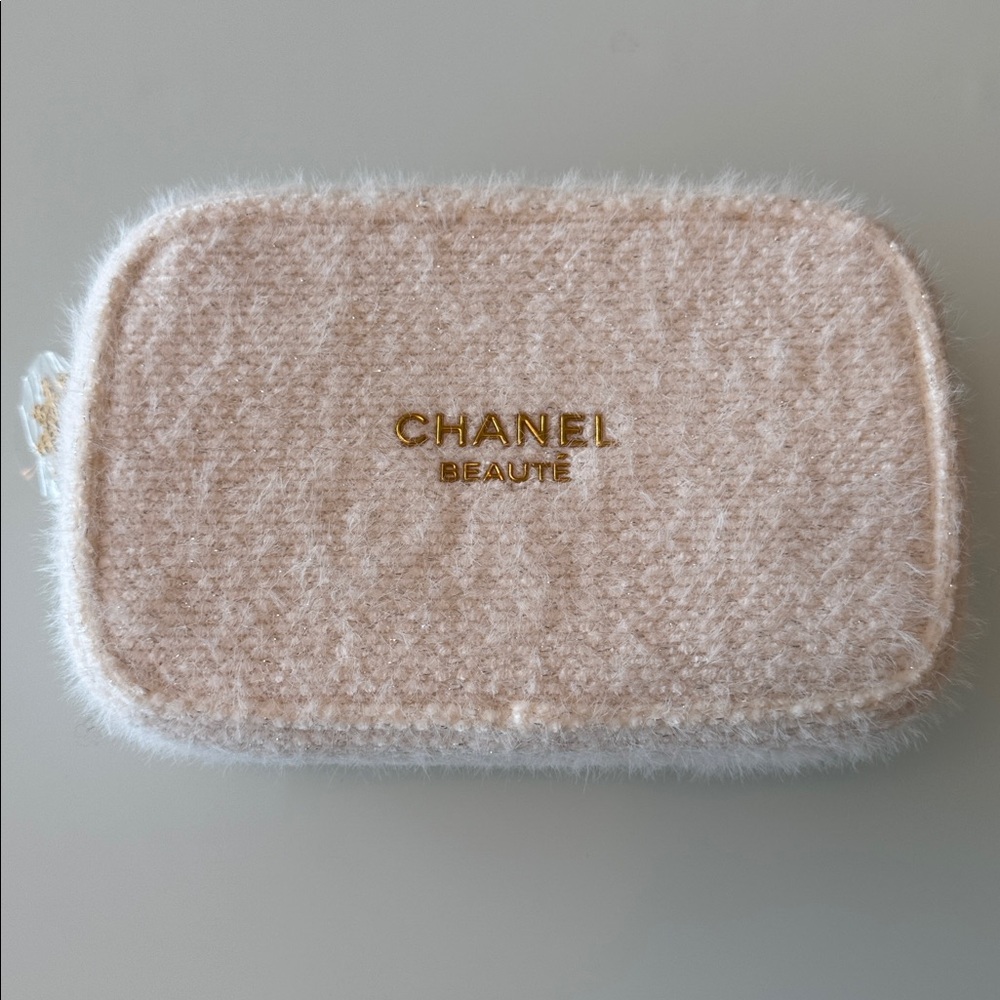 Chanel Crème Color Tweed Cosmetics Bag